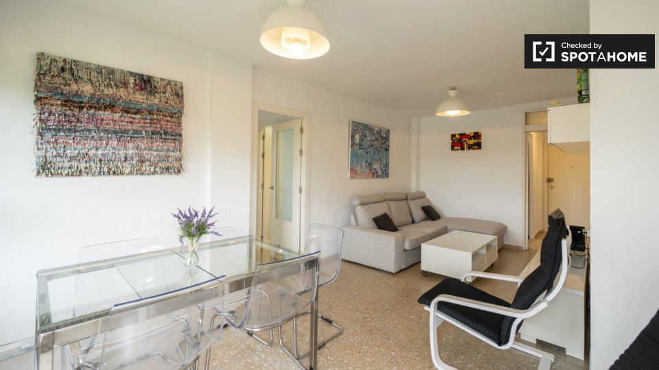 Apartment Valencia, 4 beds, 90m² — photo 1