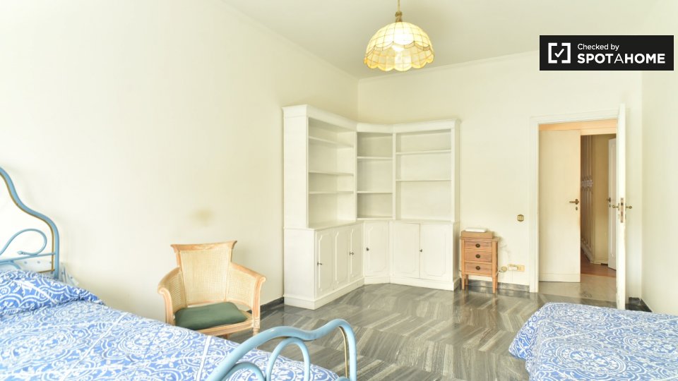 Double room Rome, 5 beds, 140m² — photo 1