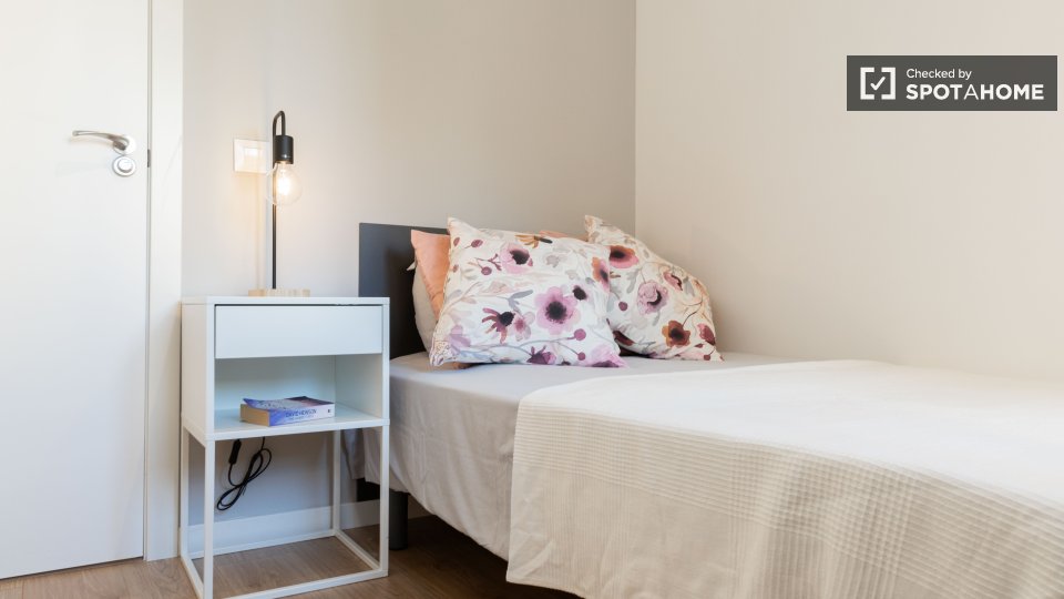 Double room Madrid, 4 beds — photo 15