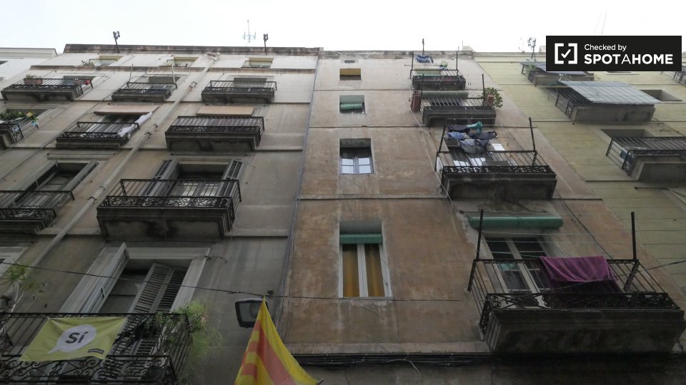 Double room Barcelona, 4 beds — photo 17