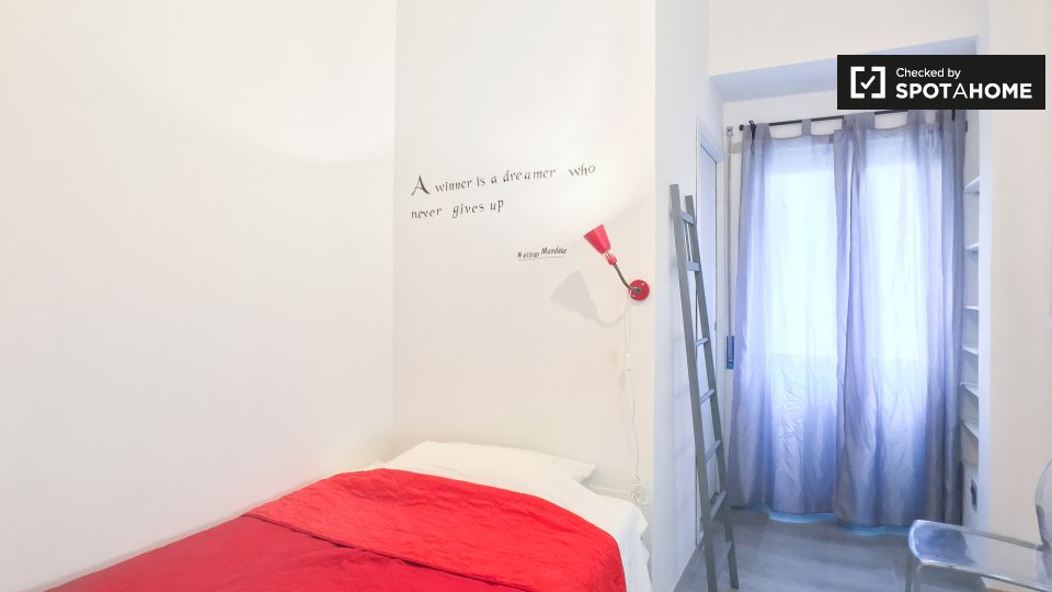 Cosy room for rent in 4bedroom apartment in Rome (ref 371919