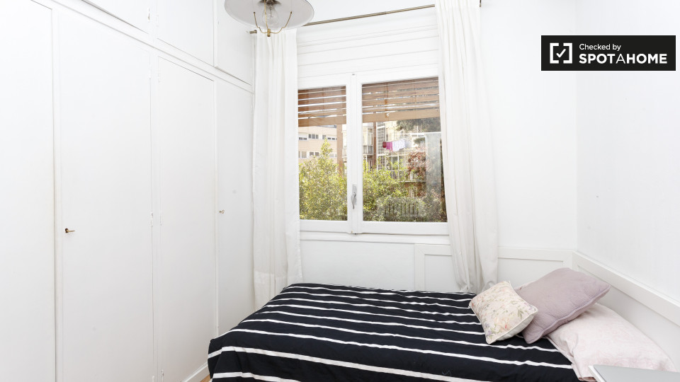 Double room Madrid, 4 beds, 180m² — photo 8