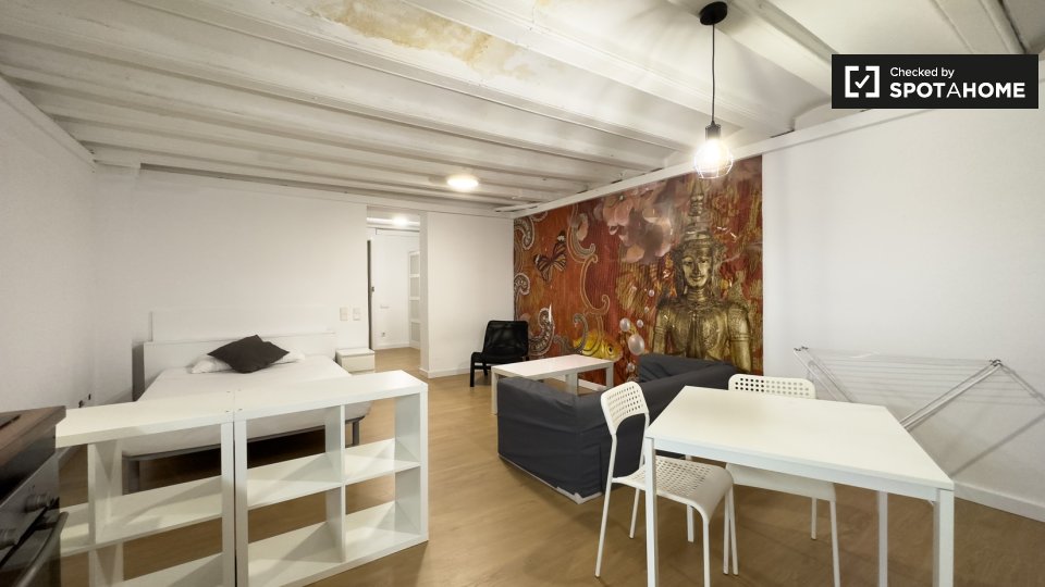 Apartment mono Barcelona, 41m² — photo 6