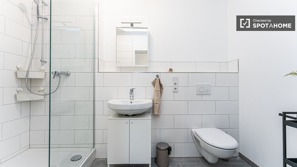 Double room Berlin, 5 beds, 105m² — photo 7
