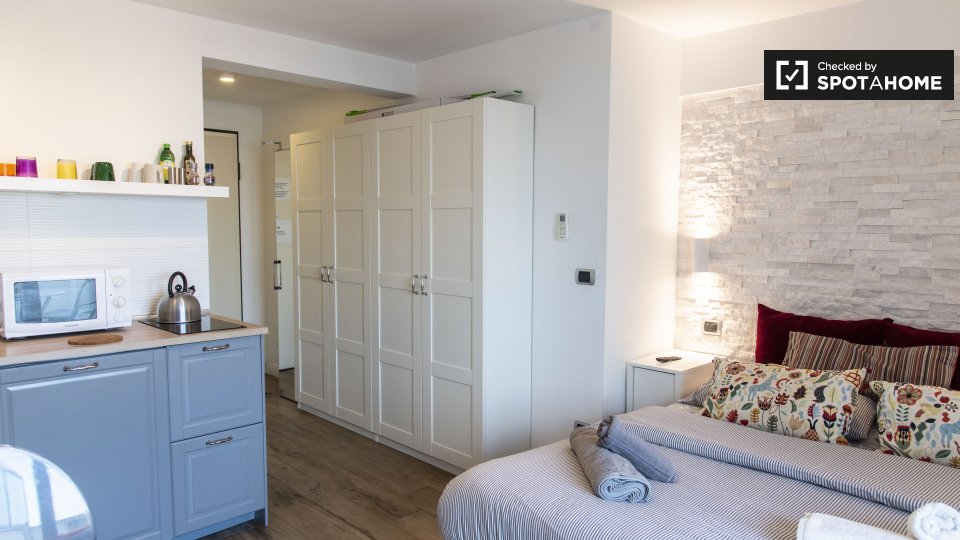 Apartment Rome, 1 bed — photo 2