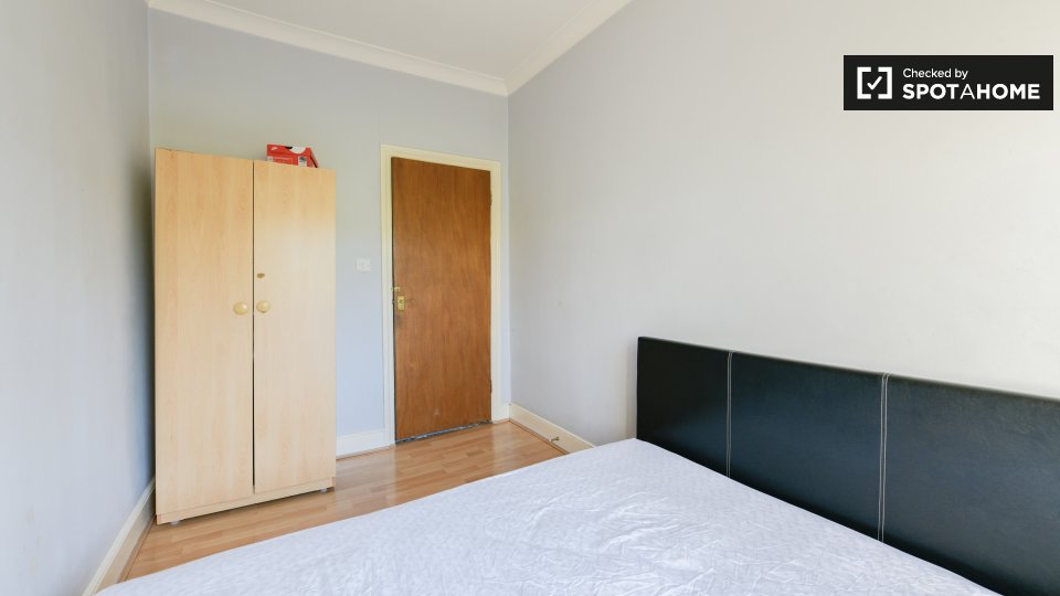 Double room London, 1 bed — photo 1
