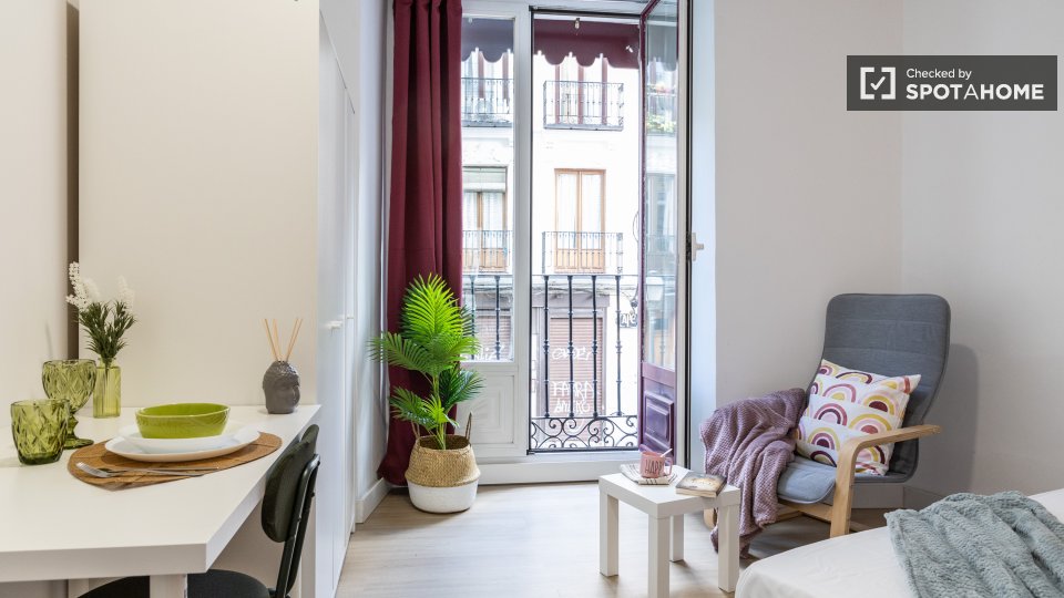 Double room Madrid, 5 beds — photo 9