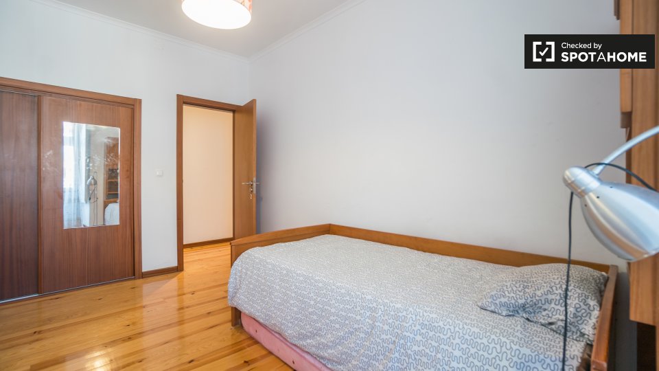 Double room Lisbon, 6 beds, 150m² — photo 2
