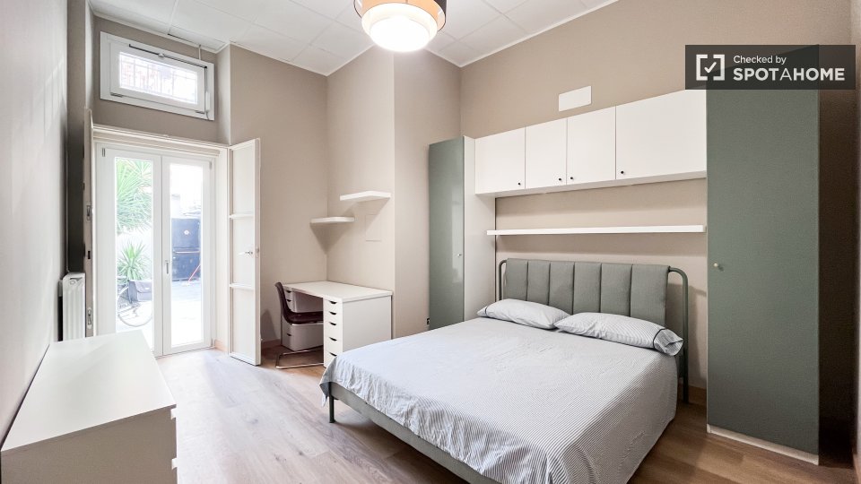 Double room Milan, 2 beds — photo 44