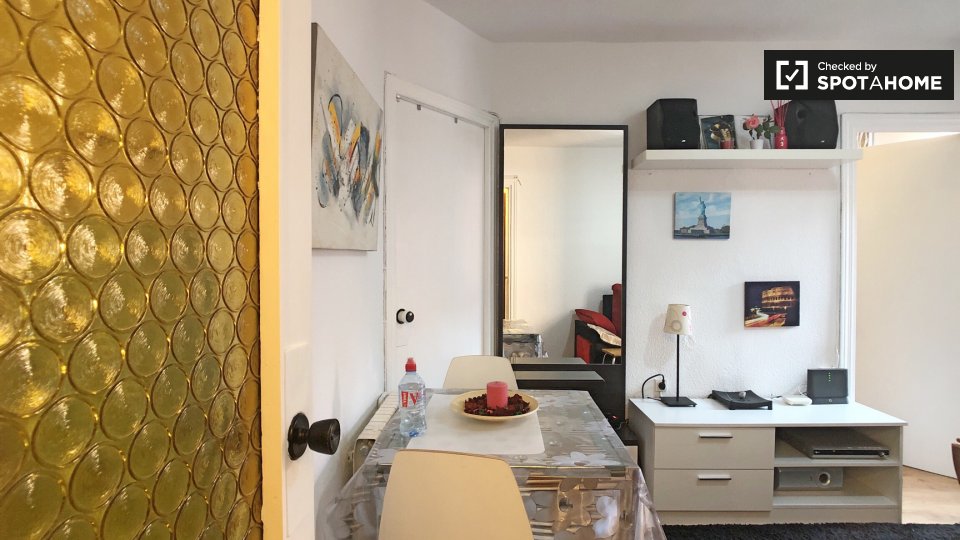 Double room Madrid, 3 beds, 50m² — photo 13