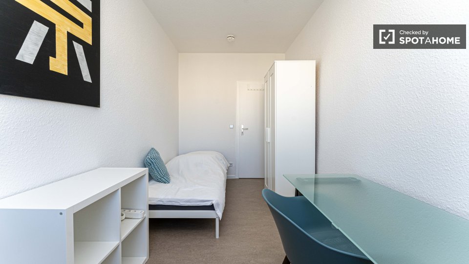 Double room Berlin, 4 beds, 68m² — photo 11