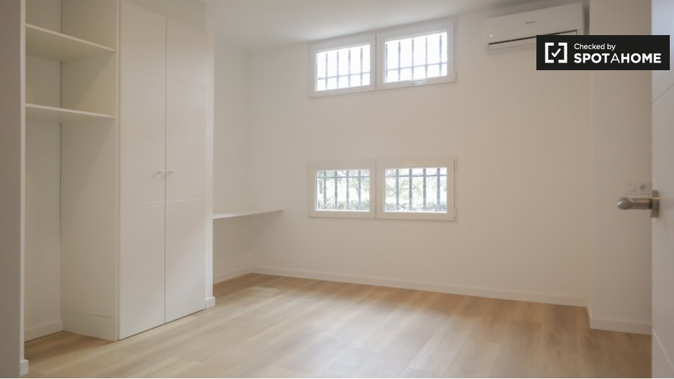 Double room Madrid, 6 beds — photo 11