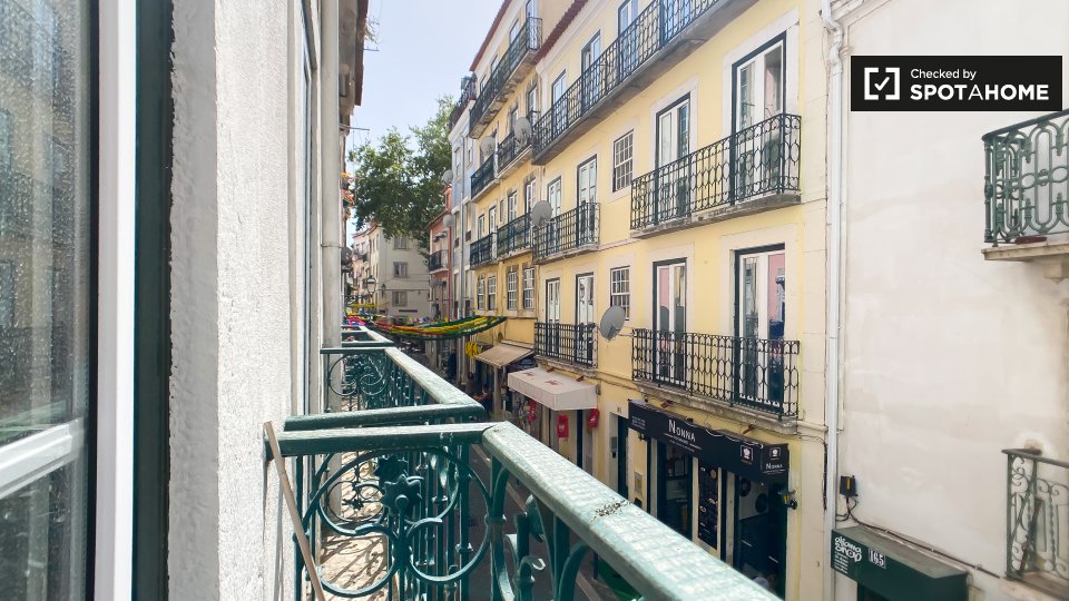 Apartment Lisbon, 2 beds, 70m² — photo 6