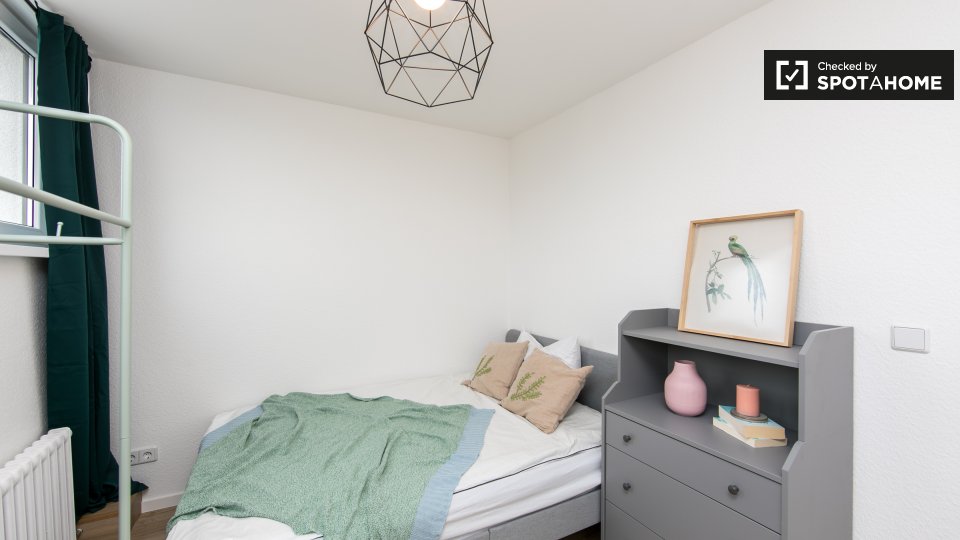 Double room Berlin, 6 beds, 190m² — photo 6