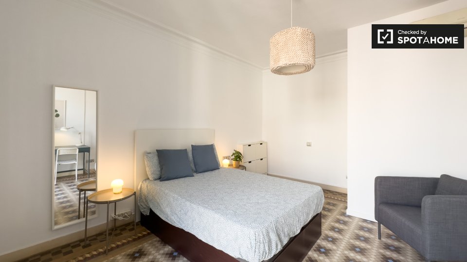Double room Barcelona, 7 beds — photo 9