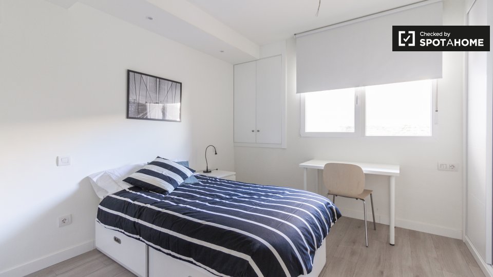 Double room Madrid, 4 beds, 90m² — photo 22