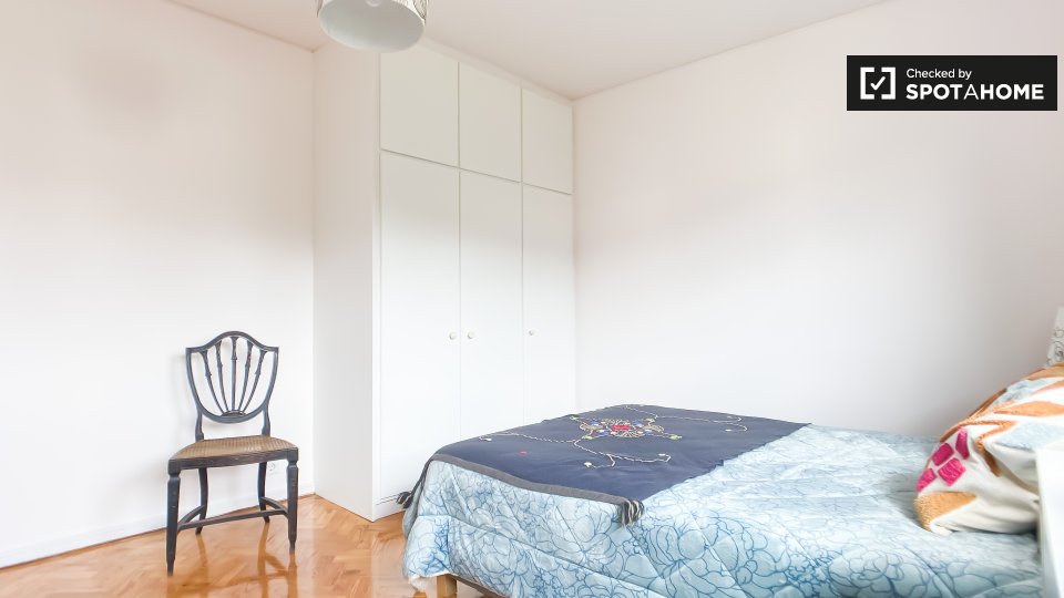 Double room Lisbon, 4 beds — photo 18