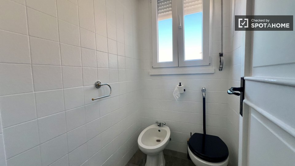 Double room Lisbon, 5 beds — photo 60