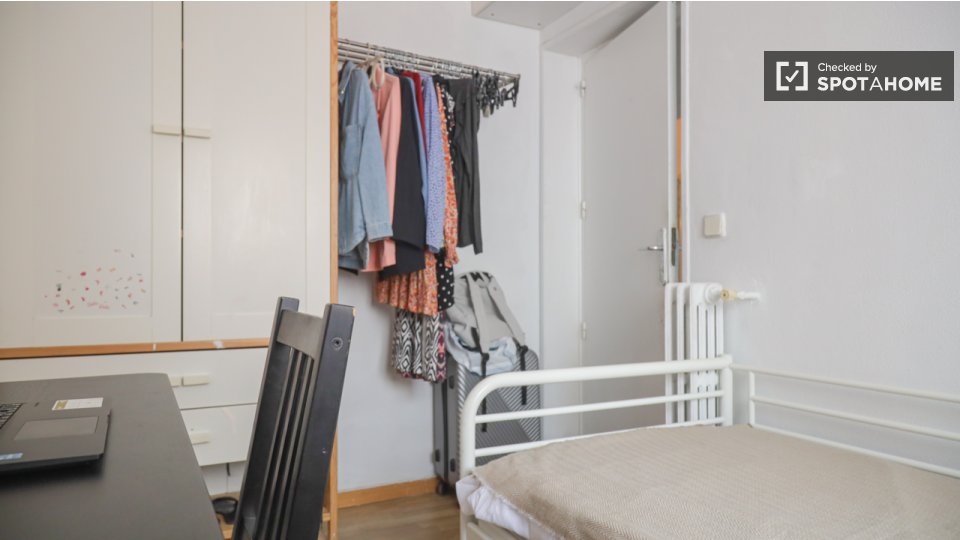 Double room Madrid, 4 beds — photo 11