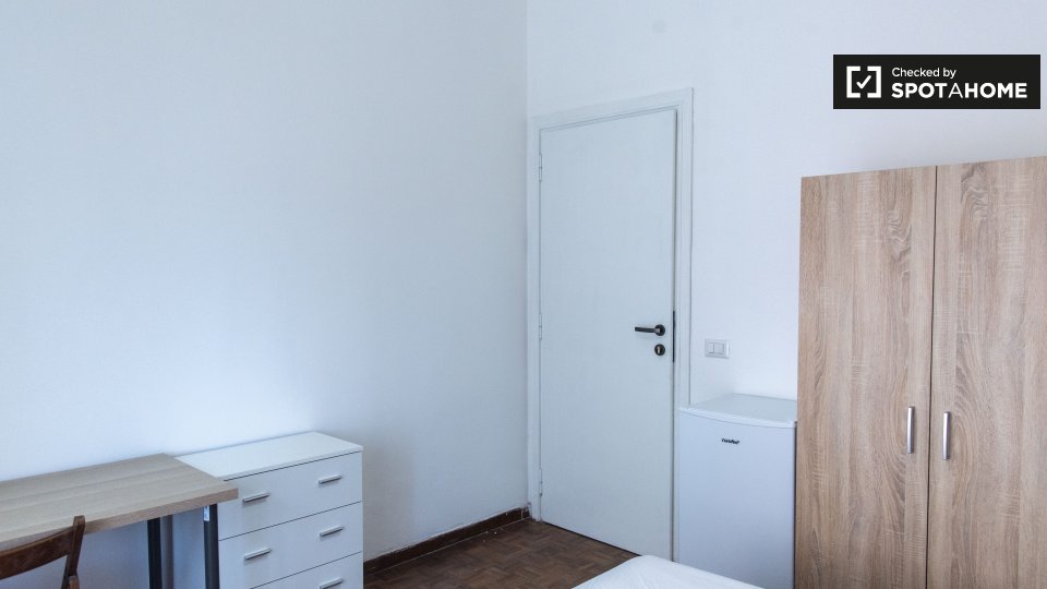 Double room Rome, 5 beds — photo 19