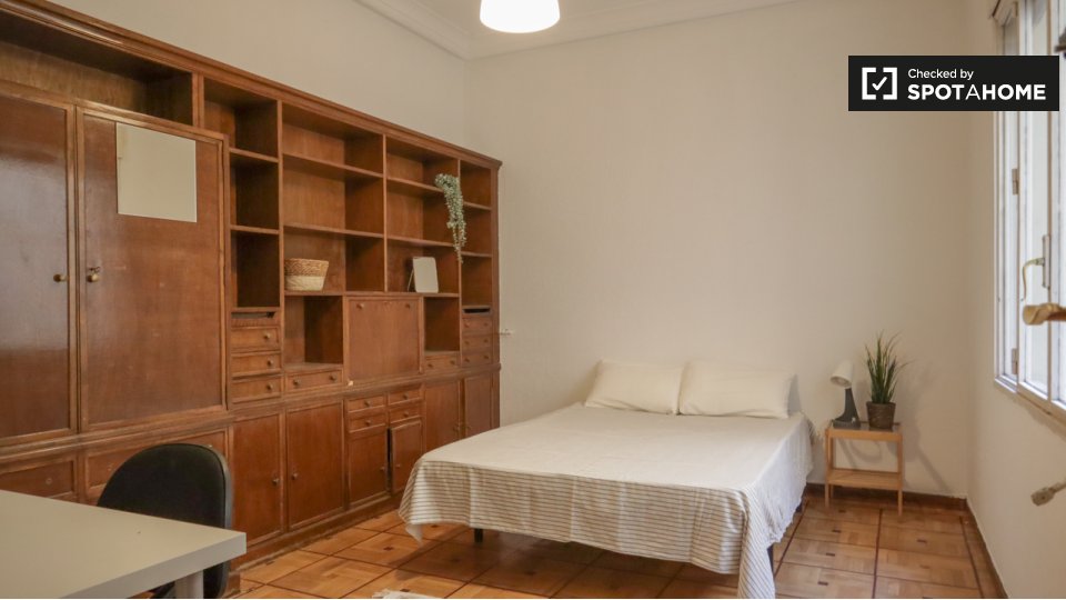 Double room Madrid, 6 beds, 200m² — photo 4