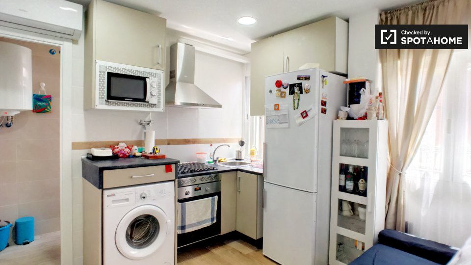 Apartment Madrid, 1 bed, 25m² — photo 2