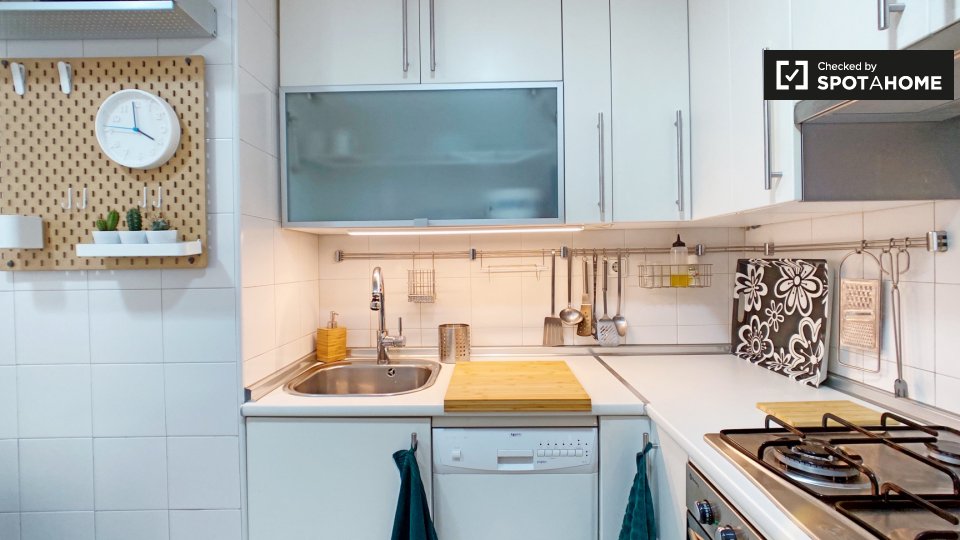 Double room Madrid, 4 beds, 90m² — photo 14