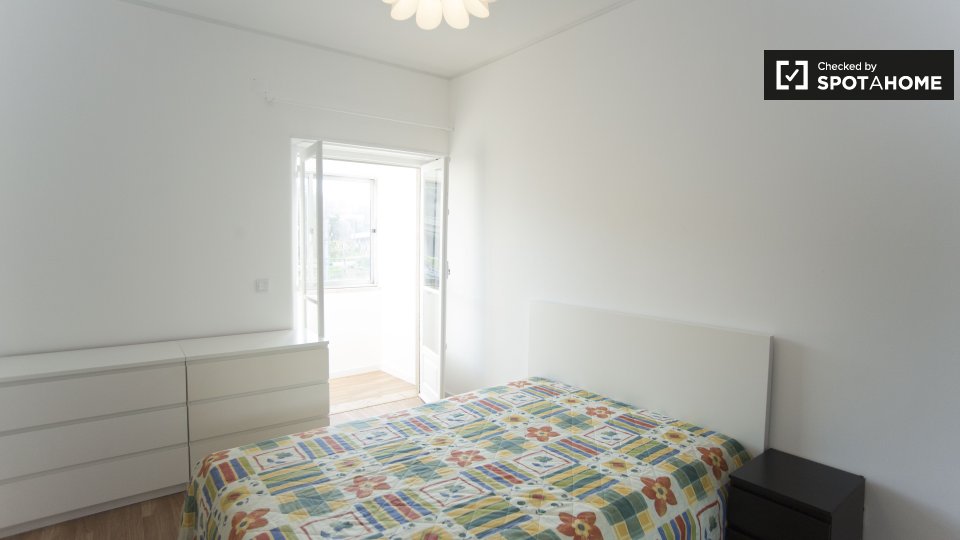 Double room Lisbon, 4 beds, 120m² — photo 2