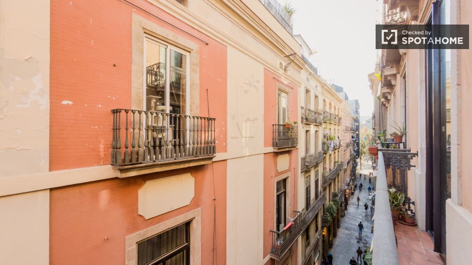 Apartment Barcelona, 1 bed, 92m² — photo 29