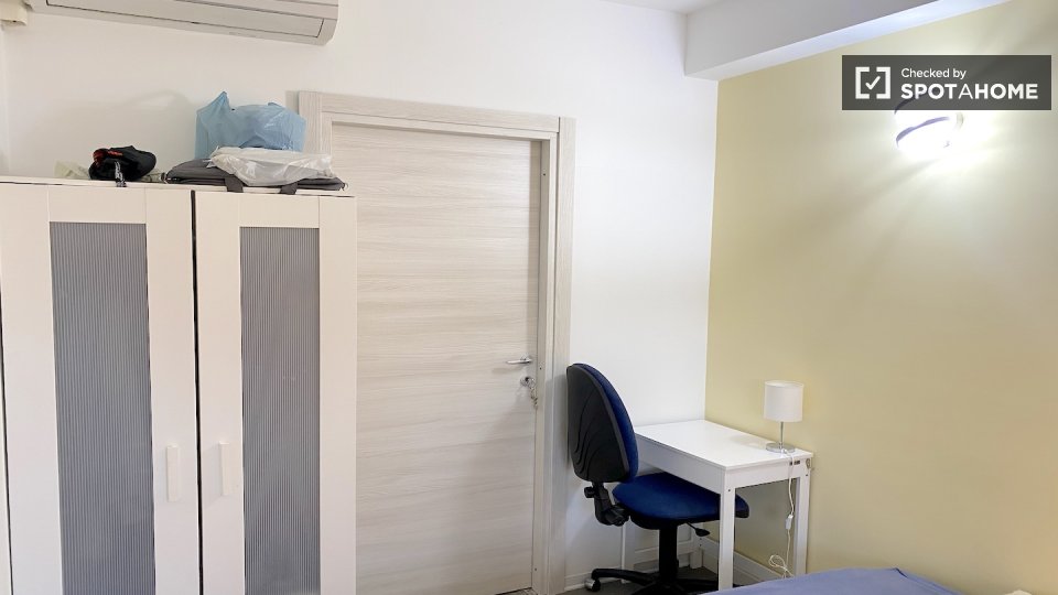 Double room Rome, 4 beds — photo 19