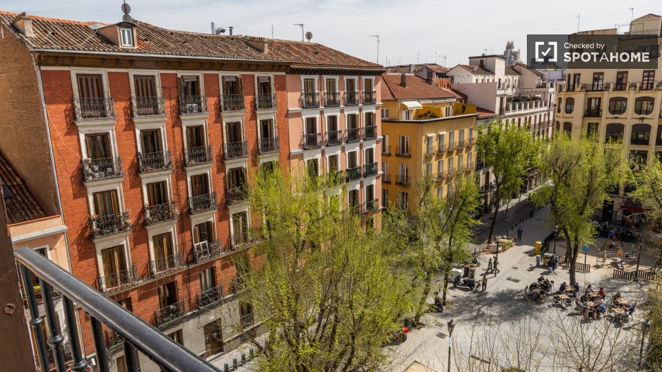 Double room Madrid, 4 beds — photo 13