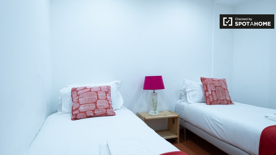 Apartment Lisbon, 2 beds — photo 9