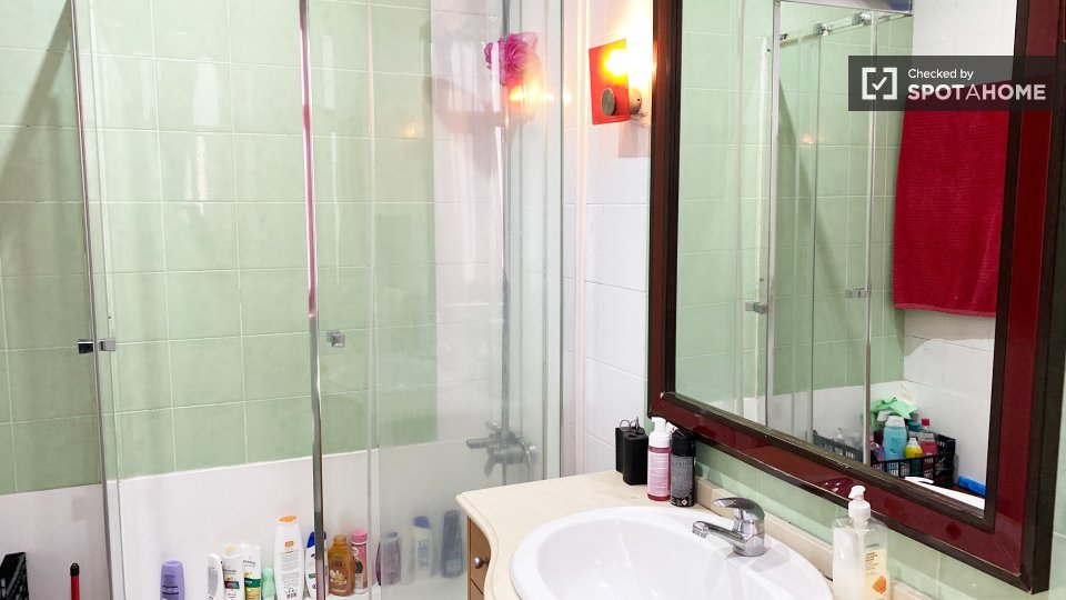 Double room Lisbon, 5 beds, 110m² — photo 37
