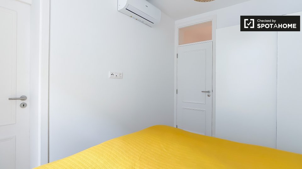 Apartment Lisbon, 2 beds — photo 11