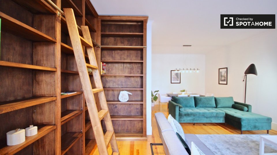 Apartment Lisbon, 2 beds, 75m² — photo 8