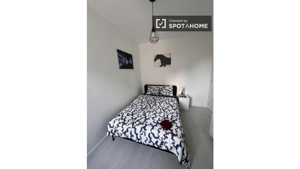 Double room Barcelona, 4 beds, 80m² — photo 33
