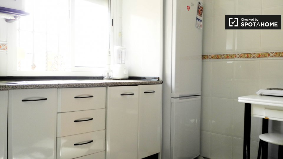 Double room Seville, 4 beds, 90m² — photo 10