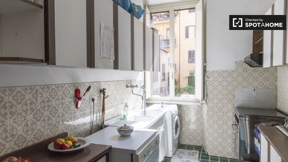 Double room Rome, 5 beds, 150m² — photo 5