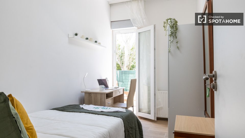 Double room Madrid, 5 beds — photo 16