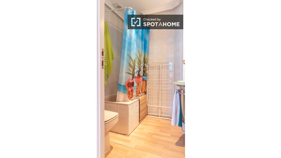 Apartment Madrid, 2 beds — photo 14