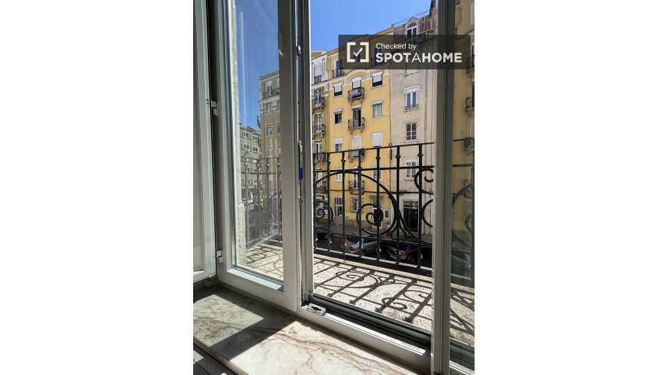 Double room Lisbon, 5 beds, 85m² — photo 78