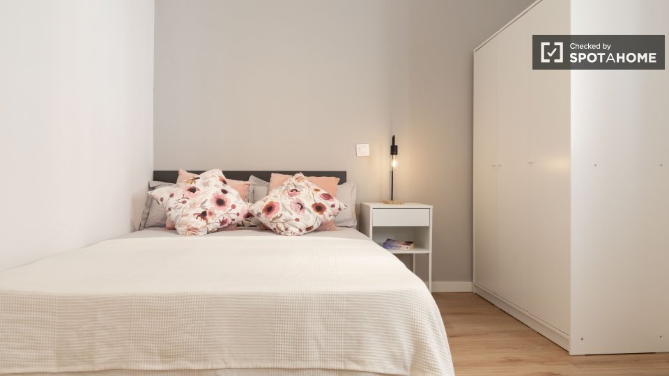 Double room Madrid, 4 beds — photo 14