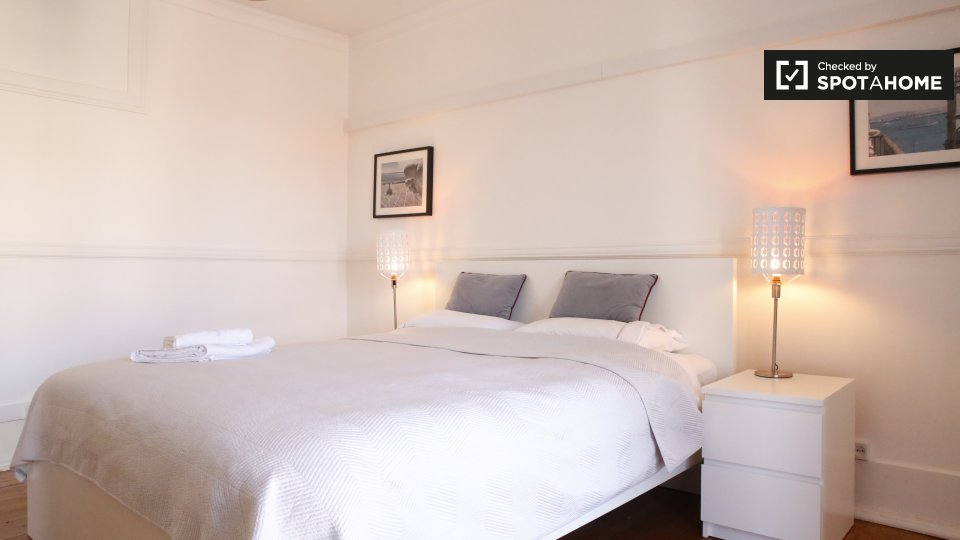 Double room Lisbon, 5 beds, 170m² — photo 2
