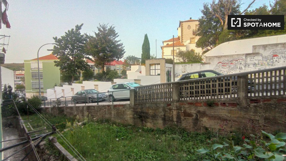 Apartment Lisbon, 2 beds, 68m² — photo 11