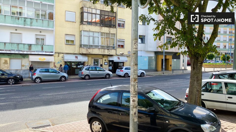 Double room Lisbon, 4 beds, 90m² — photo 5