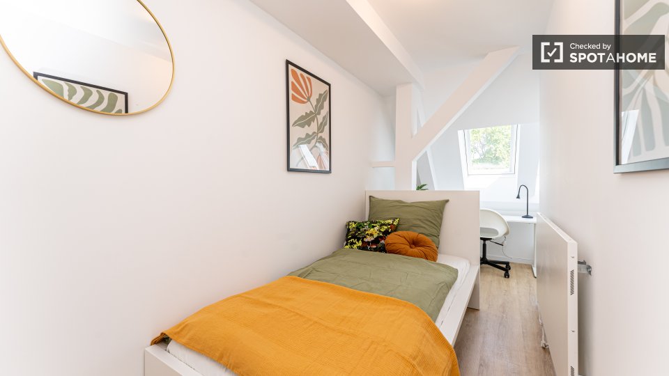 Double room Berlin, 3 beds, 48m² — photo 15