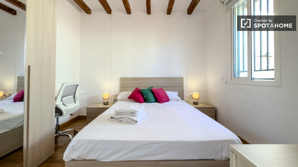 Double room Barcelona, 4 beds — photo 13