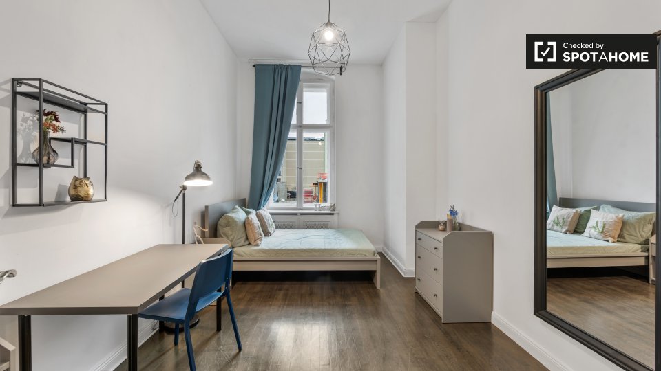 Double room Berlin, 9 beds, 227m² — photo 16