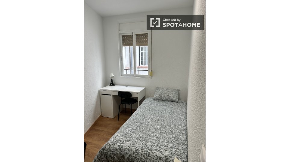 Double room Madrid, 6 beds — photo 11