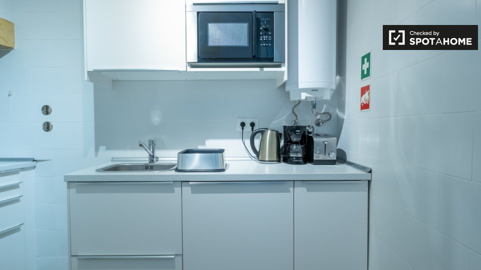 Apartment Lisbon, 1 bed — photo 6